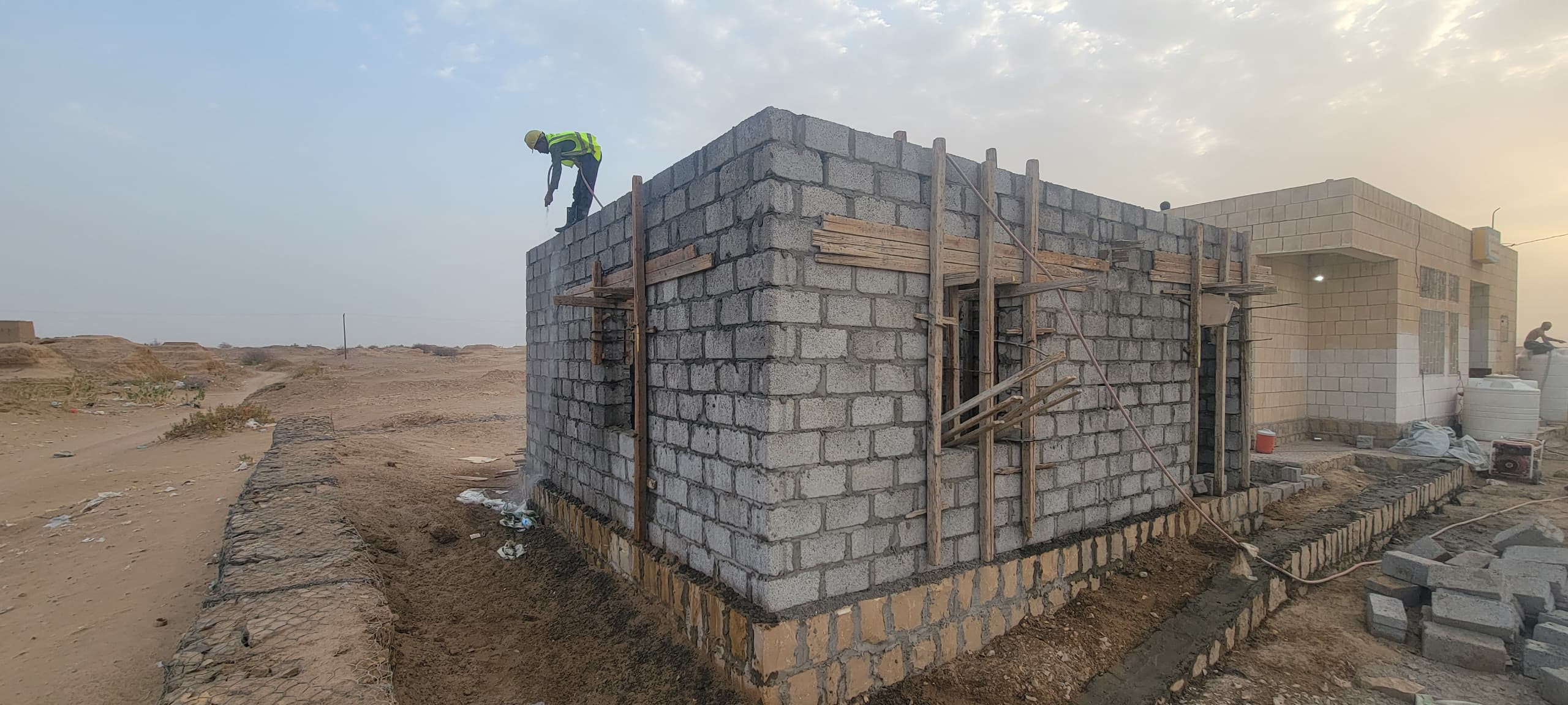 تأهيل مركز الأشراف الصحي وبناء غرفتين إضافيتين – مديرية مجزر، محافظة مأرب