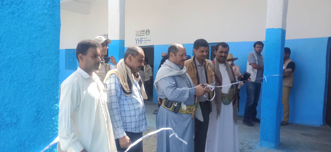 افتتاح عدد 5 مشاريع صيانة تحسين المخيمات في مديريتي القناوص والزيدية بمحافظة الحديدة